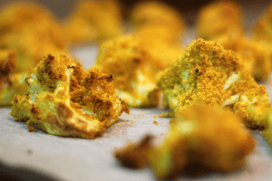 Golden and crispy cooked cauliflower florets.