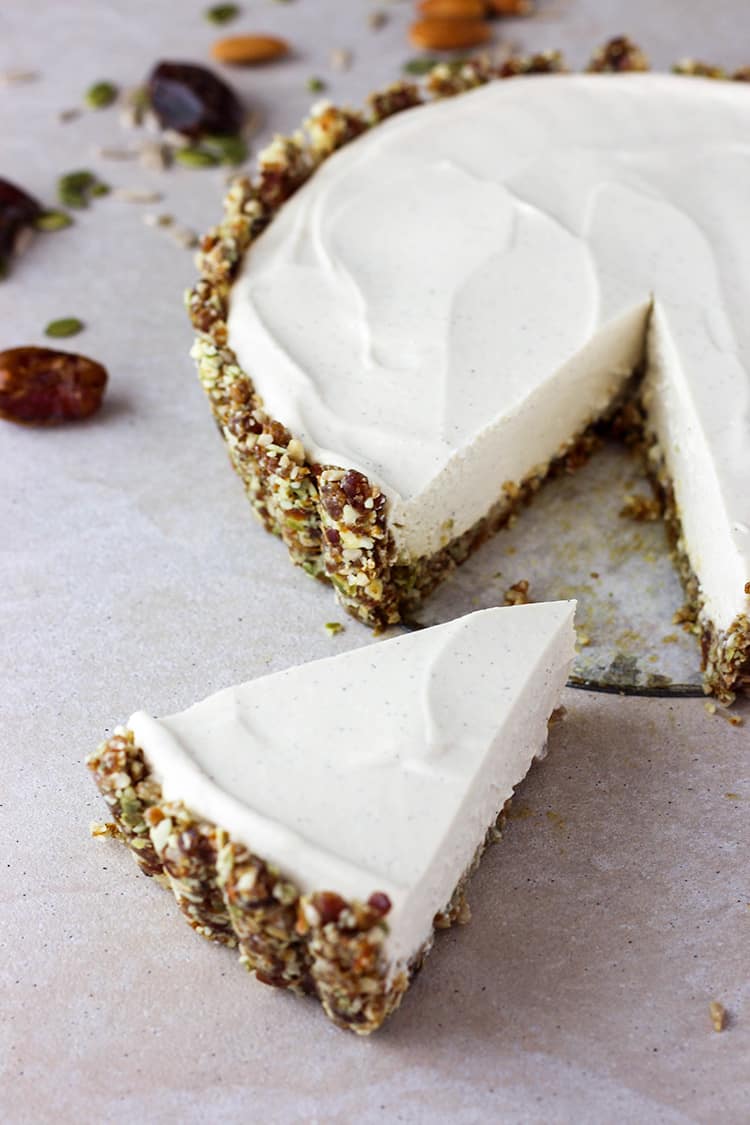 Lime and vanilla vegan cheesecake. 