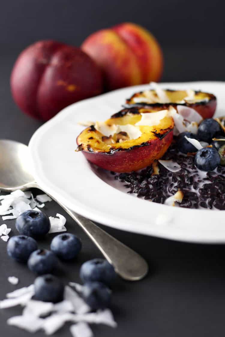Black rice pudding with grilled nectarines. 