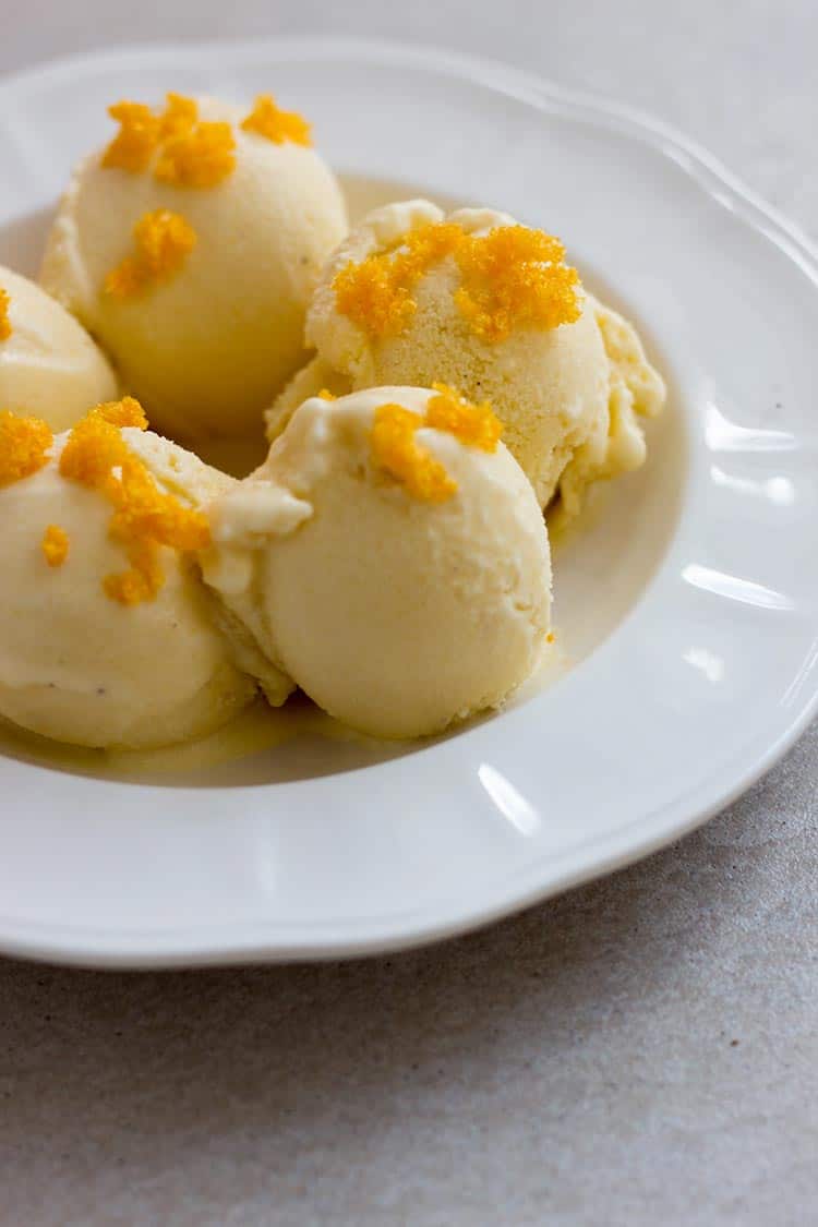 Light, fresh and creamy orange and banana sherbet (something between a sorbet and an icecream). 