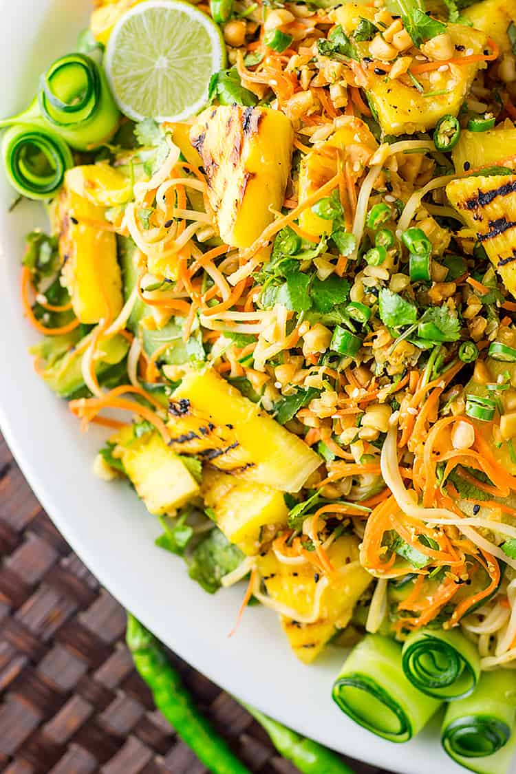 Thai noodle salad with grilled pineapple (vegan and gluten free). 