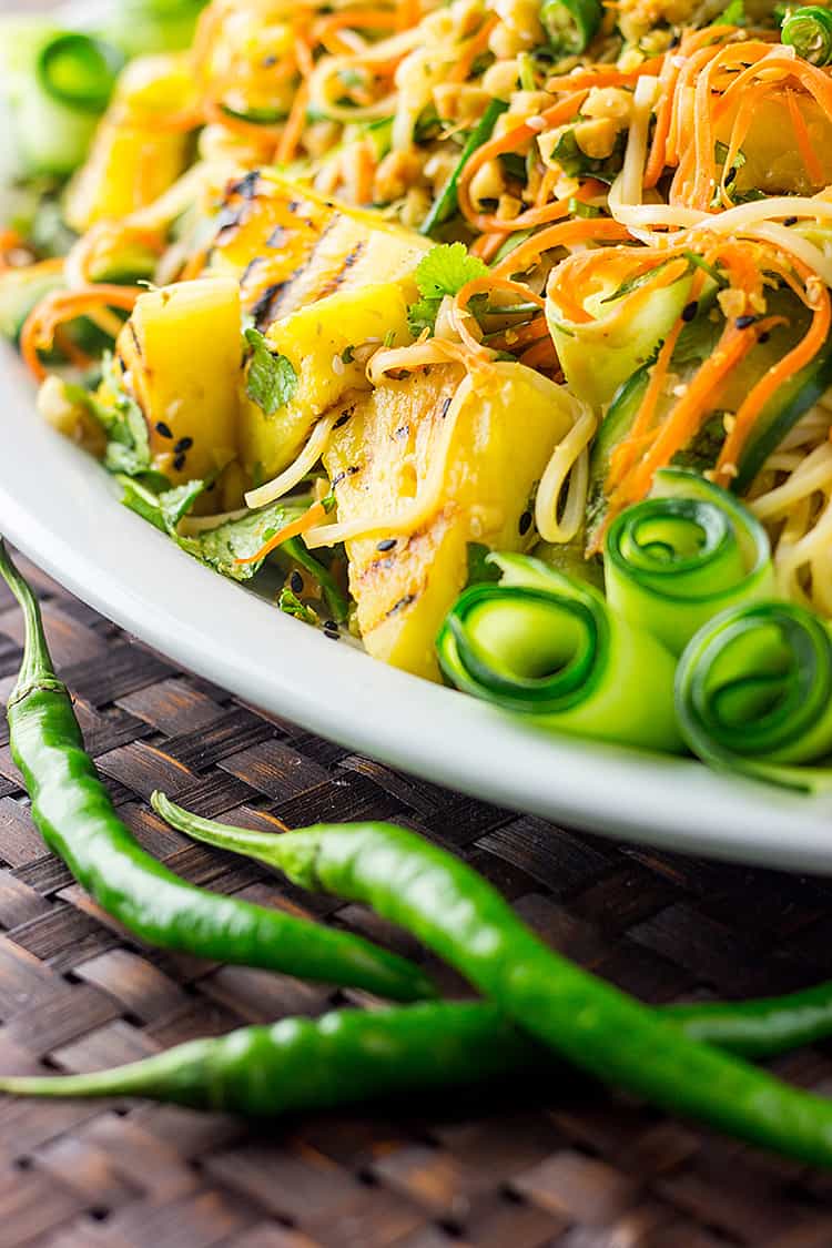 Thai noodle salad with grilled pineapple (vegan and gluten free). 