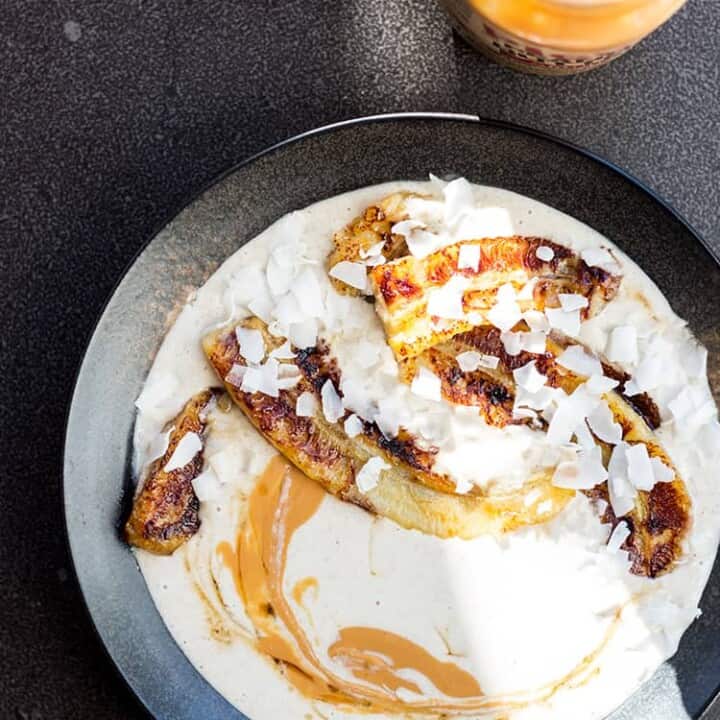 Raw buckwheat porridge with grilled bananas and peanut butter.