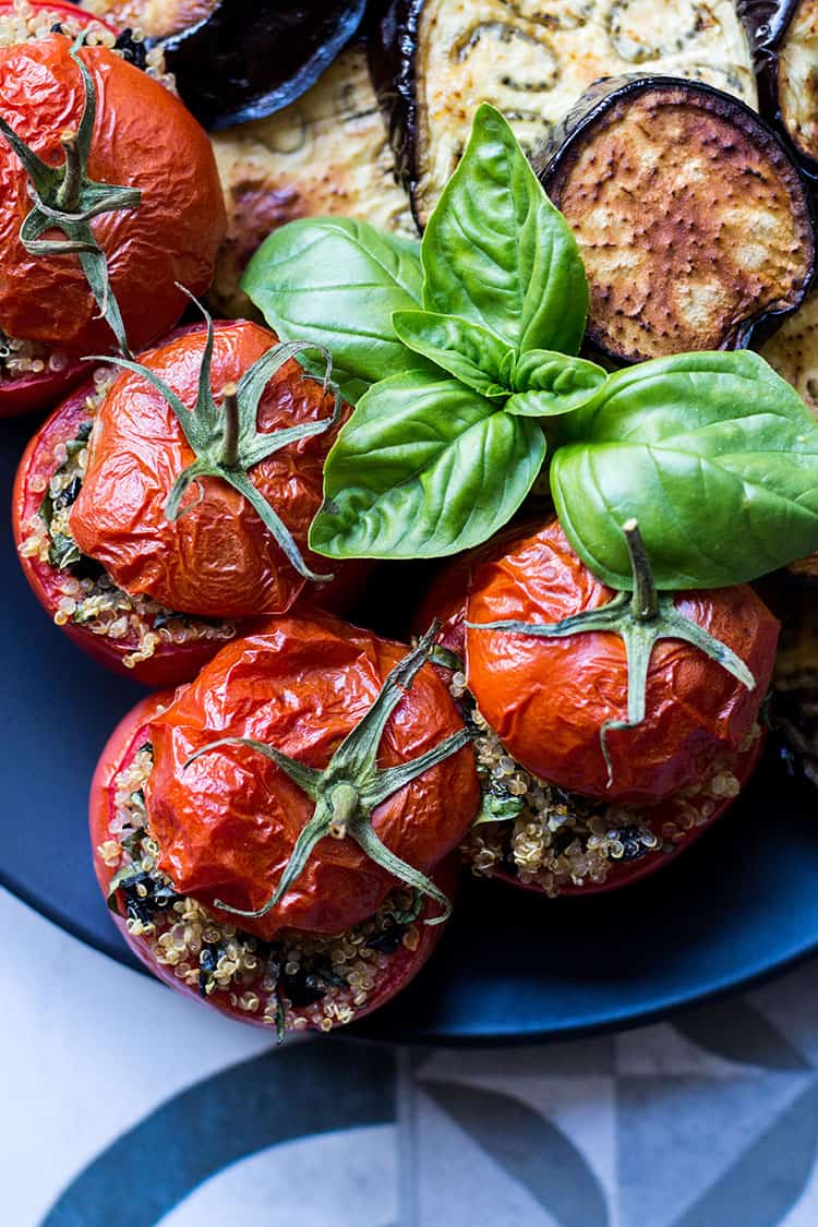 Quinoa, basil and olive stuffed tomatoes (vegan and gluten free). 