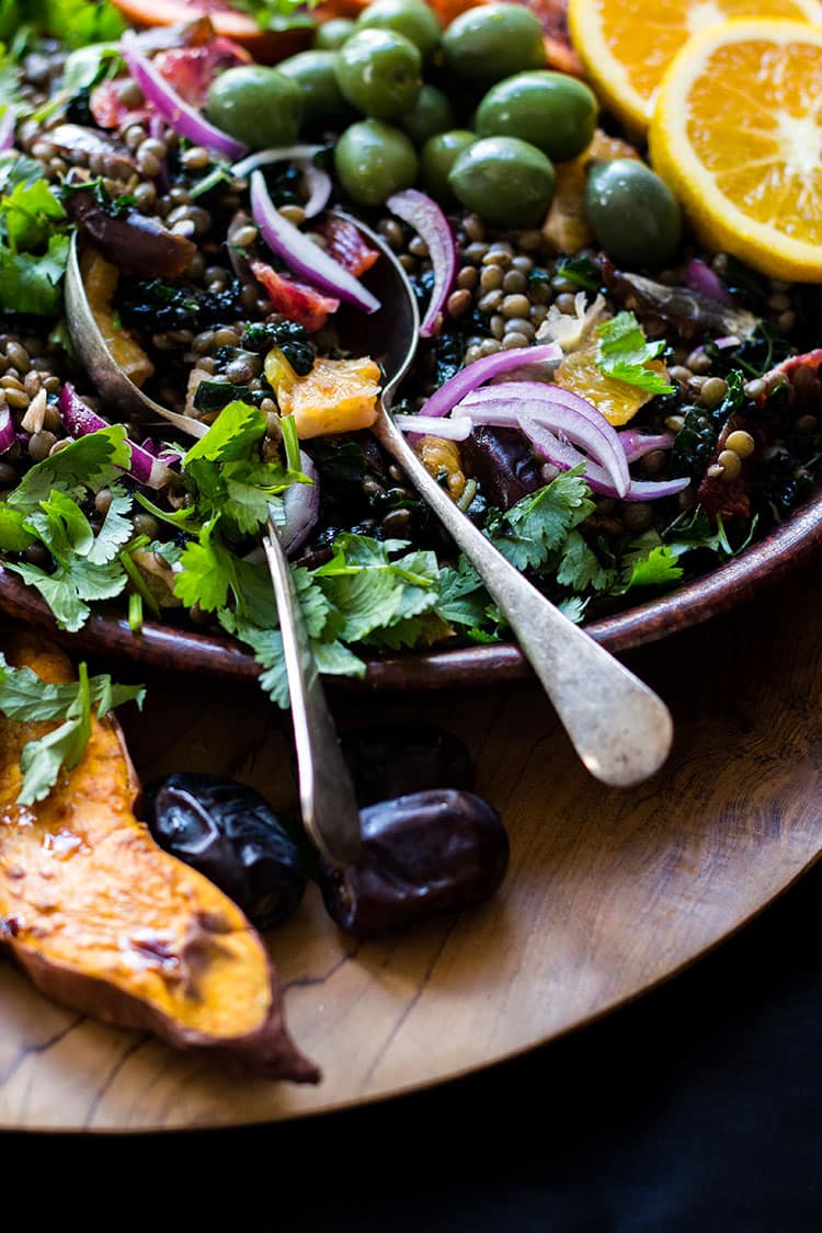 Lentil salad with orange, dates and kale (vegan and gluten free). 