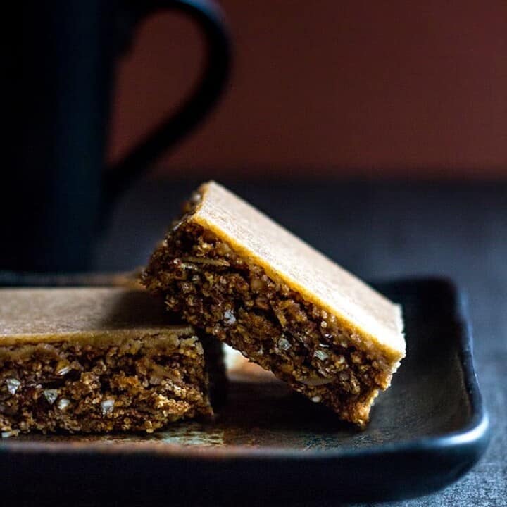 Coffee granola slice.