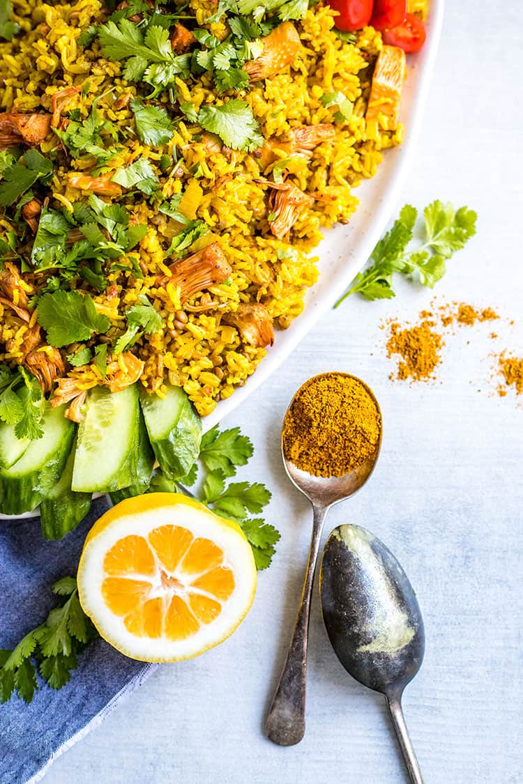 Vegan kedgeree with marinated jackfruit as a vegan alternative to smoked fish. 