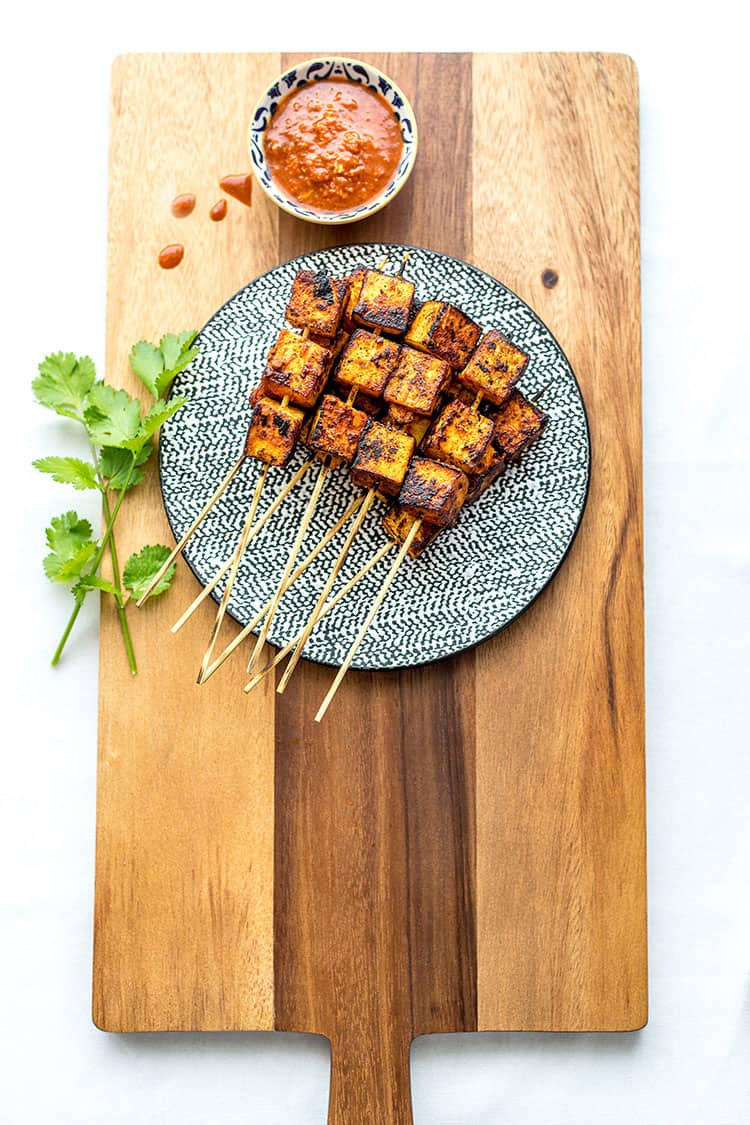 Orange tofu chipotle skewers (vegan). 