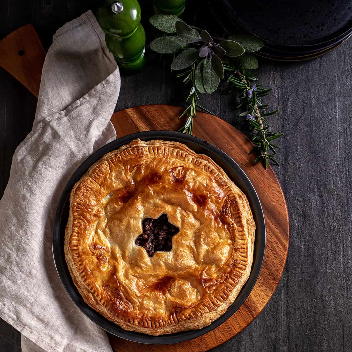 Easy Homemade Vegetarian Mince and Onion Pie